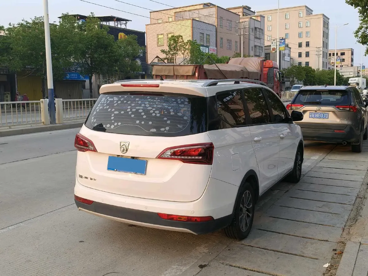 2019 BaoJun 730 1.5T 150HP L4 6MT,autocango,china used car exporter,china ev exporter,chinese used car exporter,chinese used ev exporter