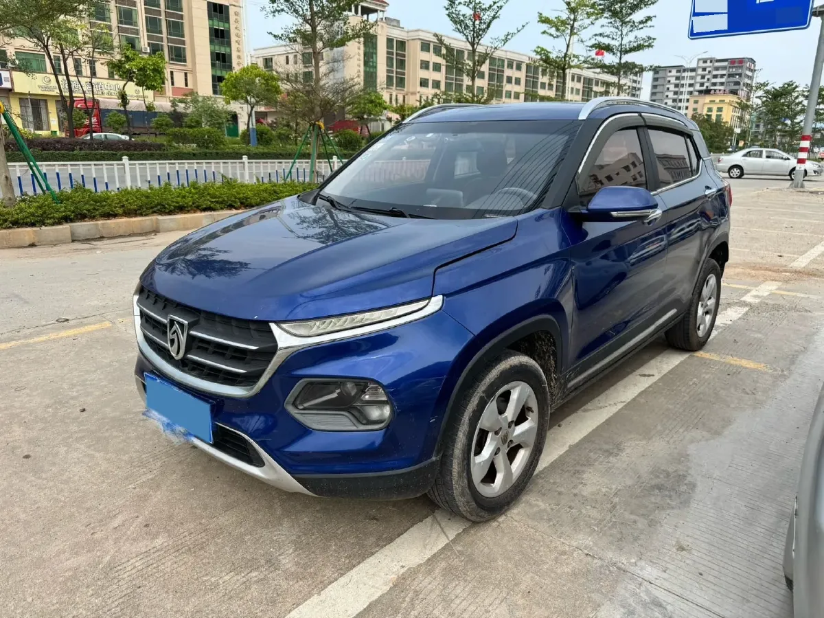 2017 BaoJun 310W 1.5L 105HP L4 6MT,autocango,china used car exporter,china ev exporter,chinese used car exporter,chinese used ev exporter