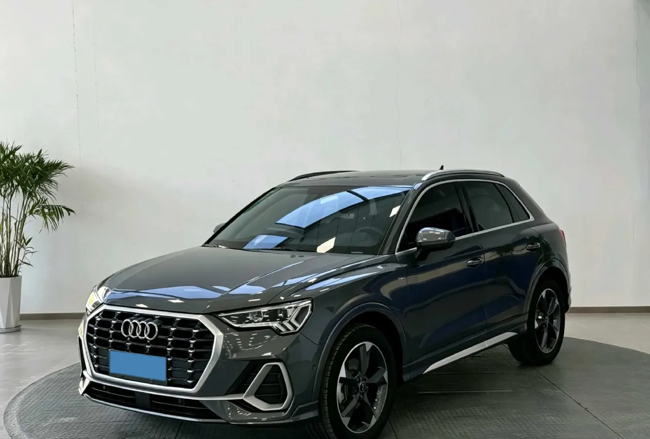 2022 Audi Q3 1.4T 150HP L4 7DCT,autocango,china used car exporter,china ev exporter,chinese used car exporter,chinese used ev exporter