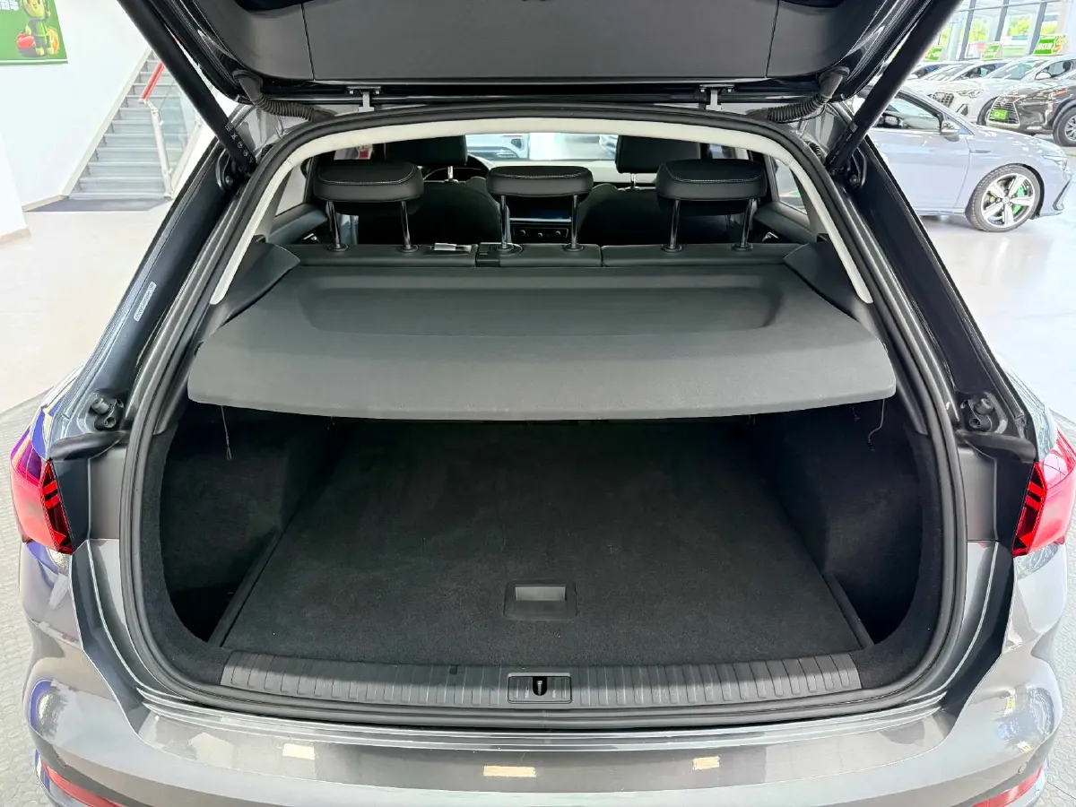 2022 Audi Q3 1.4T 150HP L4 7DCT,autocango,china used car exporter,china ev exporter,chinese used car exporter,chinese used ev exporter