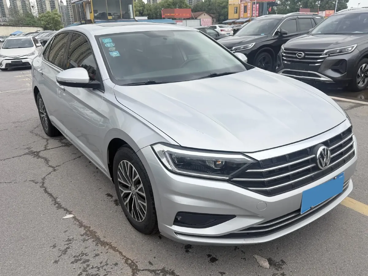 2019 Jeep Renegade 1.3T 173HP L4 7DCT,autocango,china used car exporter,china ev exporter,chinese used car exporter,chinese used ev exporter