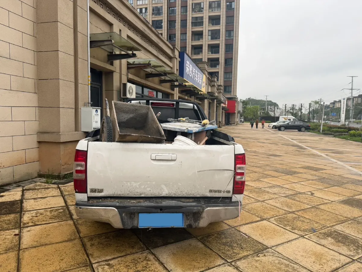 2020 Isuzu RE-MAX Jim 2.8T 120HP L4 5MT,autocango,china used car exporter,china ev exporter,chinese used car exporter,chinese used ev exporter