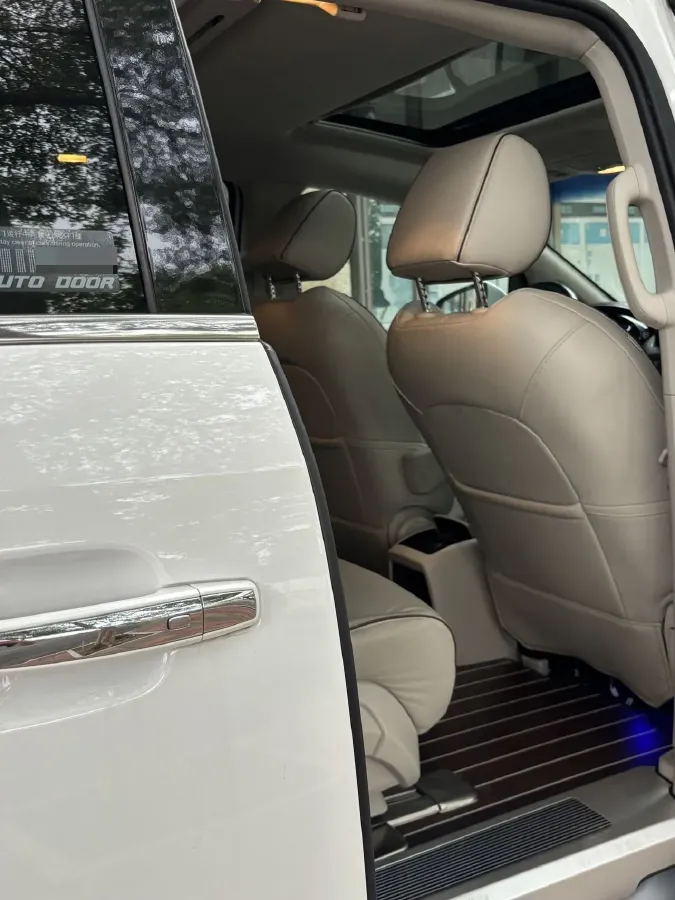 2022 Buick GL8 2.0T 237HP L4 9AT,autocango,china used car exporter,china ev exporter,chinese used car exporter,chinese used ev exporter