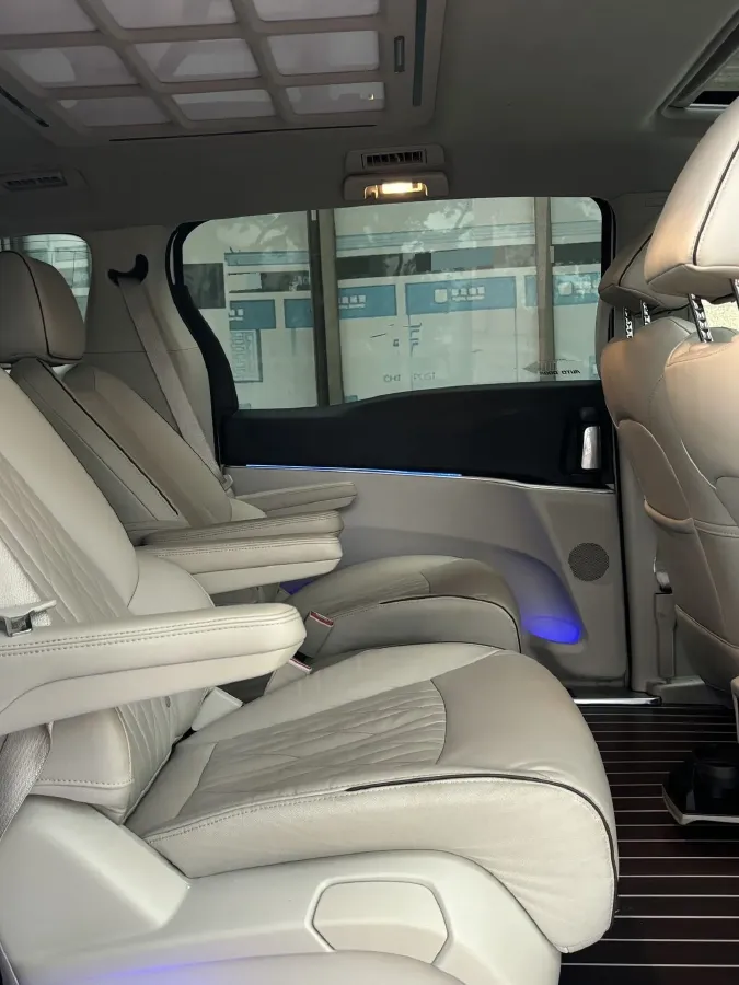 2022 Buick GL8 2.0T 237HP L4 9AT,autocango,china used car exporter,china ev exporter,chinese used car exporter,chinese used ev exporter