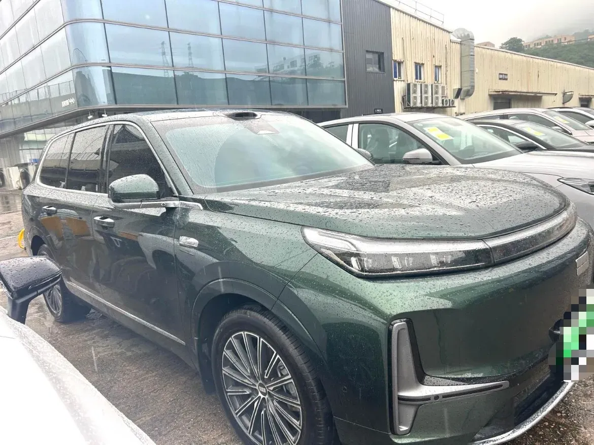 2025 Volkswagen Tiguan L 2.0T 220HP L4 7DCT,autocango,china used car exporter,china ev exporter,chinese used car exporter,chinese used ev exporter