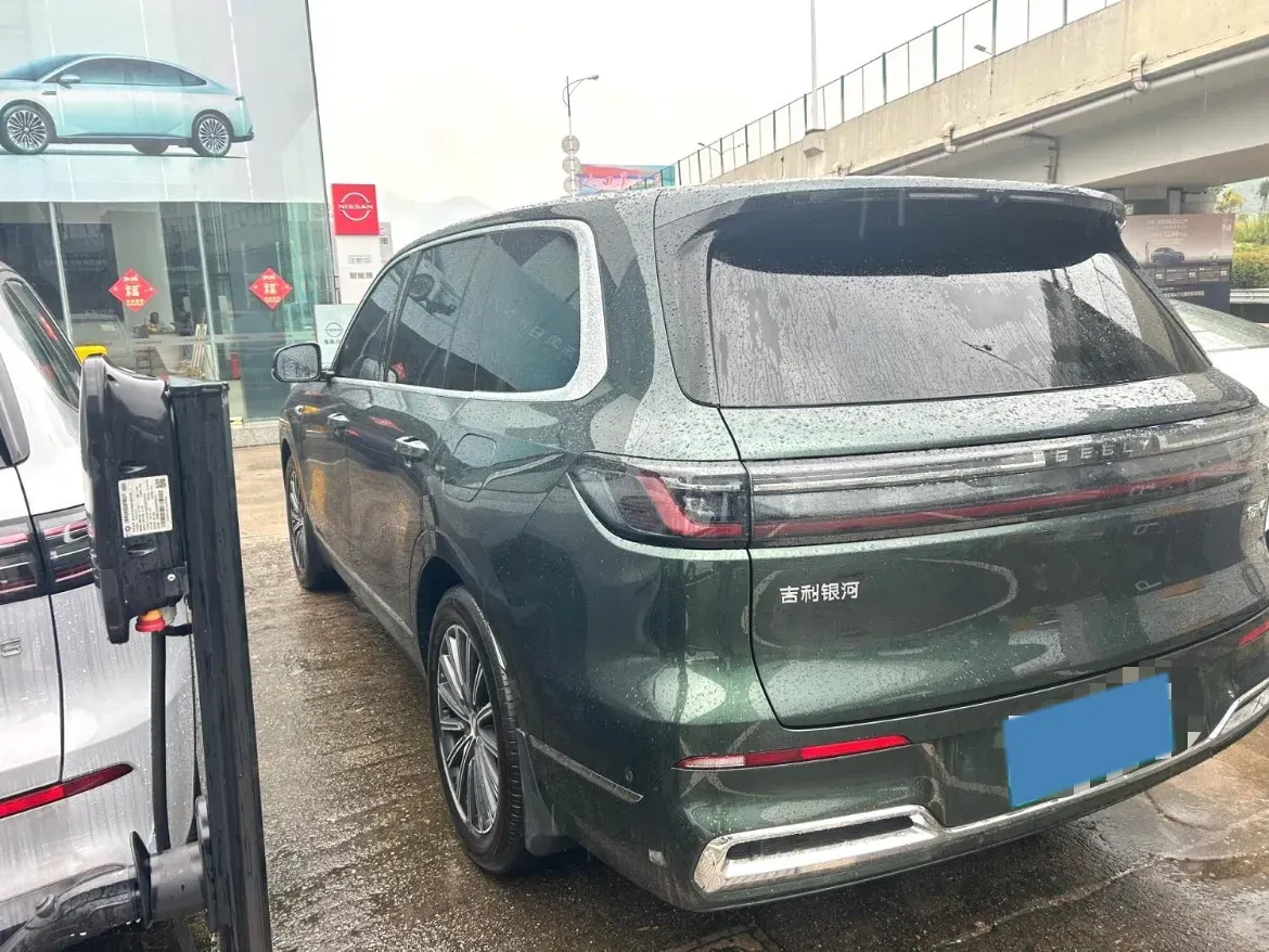 2025 Volkswagen Tiguan L 2.0T 220HP L4 7DCT,autocango,china used car exporter,china ev exporter,chinese used car exporter,chinese used ev exporter