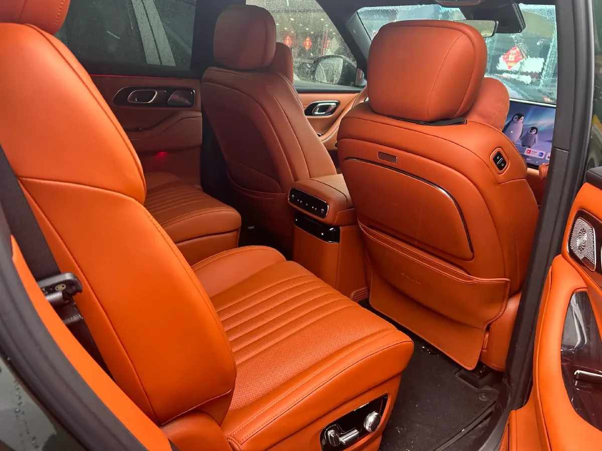 2025 Volkswagen Tiguan L 2.0T 220HP L4 7DCT,autocango,china used car exporter,china ev exporter,chinese used car exporter,chinese used ev exporter