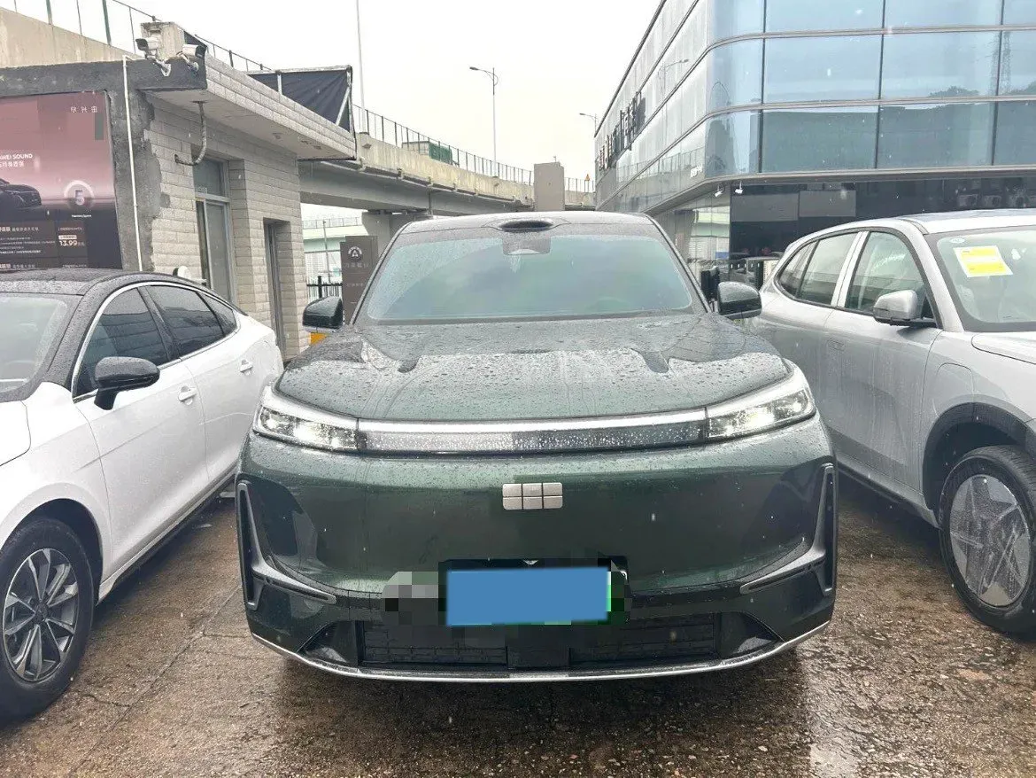 2025 Volkswagen Tiguan L 2.0T 220HP L4 7DCT,autocango,china used car exporter,china ev exporter,chinese used car exporter,chinese used ev exporter