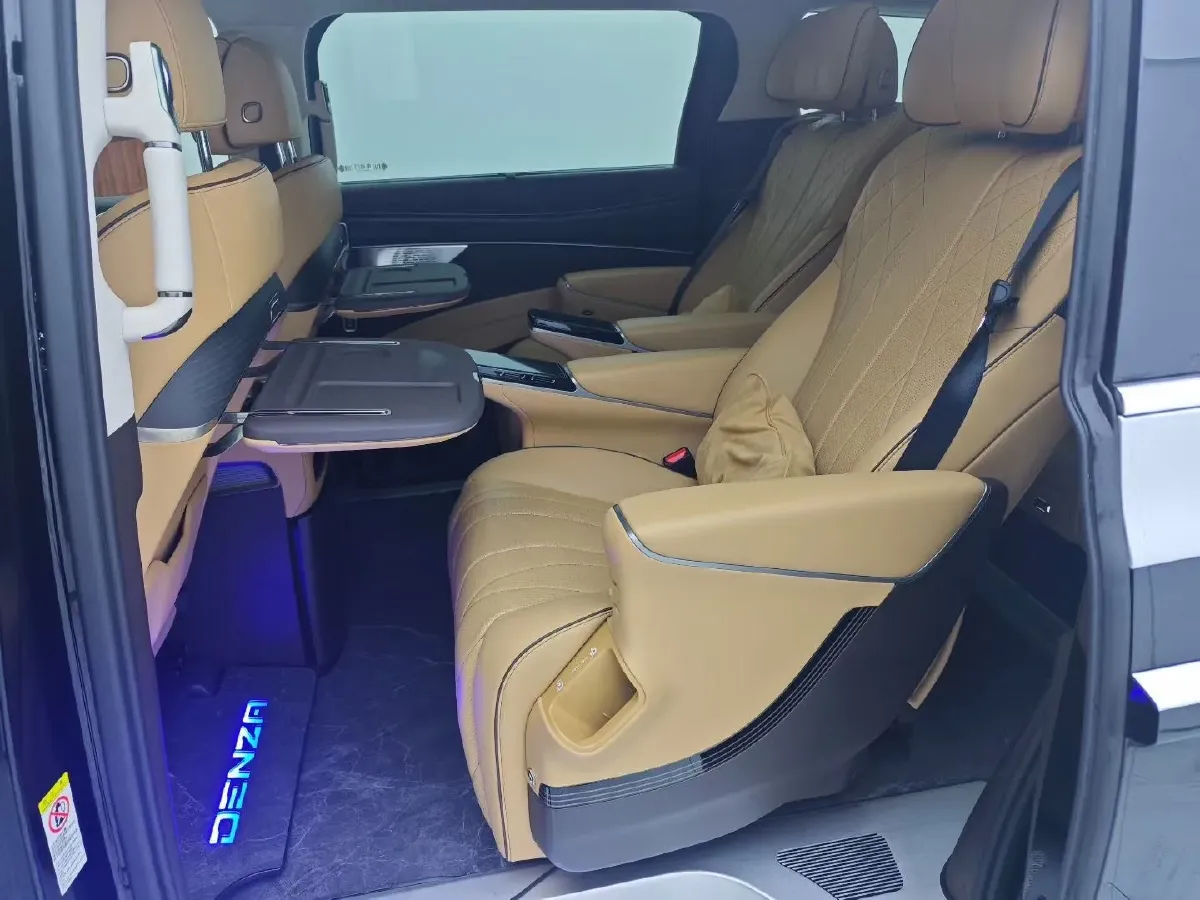 2024 Denza D9 1.5T 139HP L4 E-CVT PHEV 40KWH,autocango,china used car exporter,china ev exporter,chinese used car exporter,chinese used ev exporter