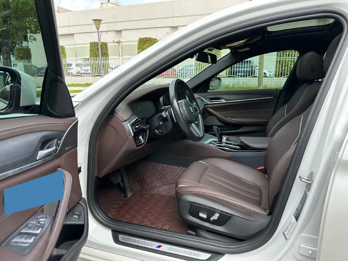 2021 BMW 5 Series 2.0T 252HP L4 8AT,autocango,china used car exporter,china ev exporter,chinese used car exporter,chinese used ev exporter