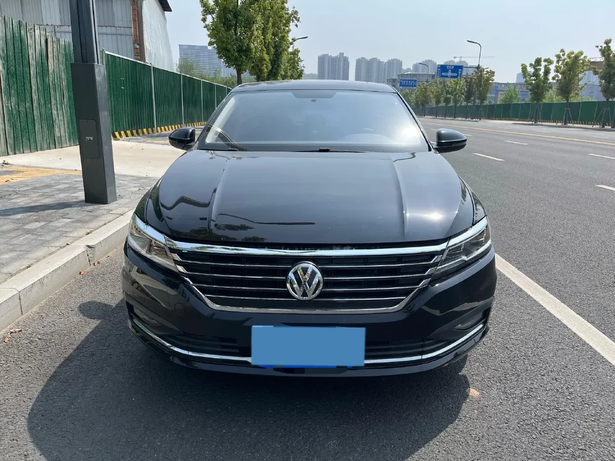 2022 Bestune B70 2.0T 224HP L4 6AT,autocango,china used car exporter,china ev exporter,chinese used car exporter,chinese used ev exporter