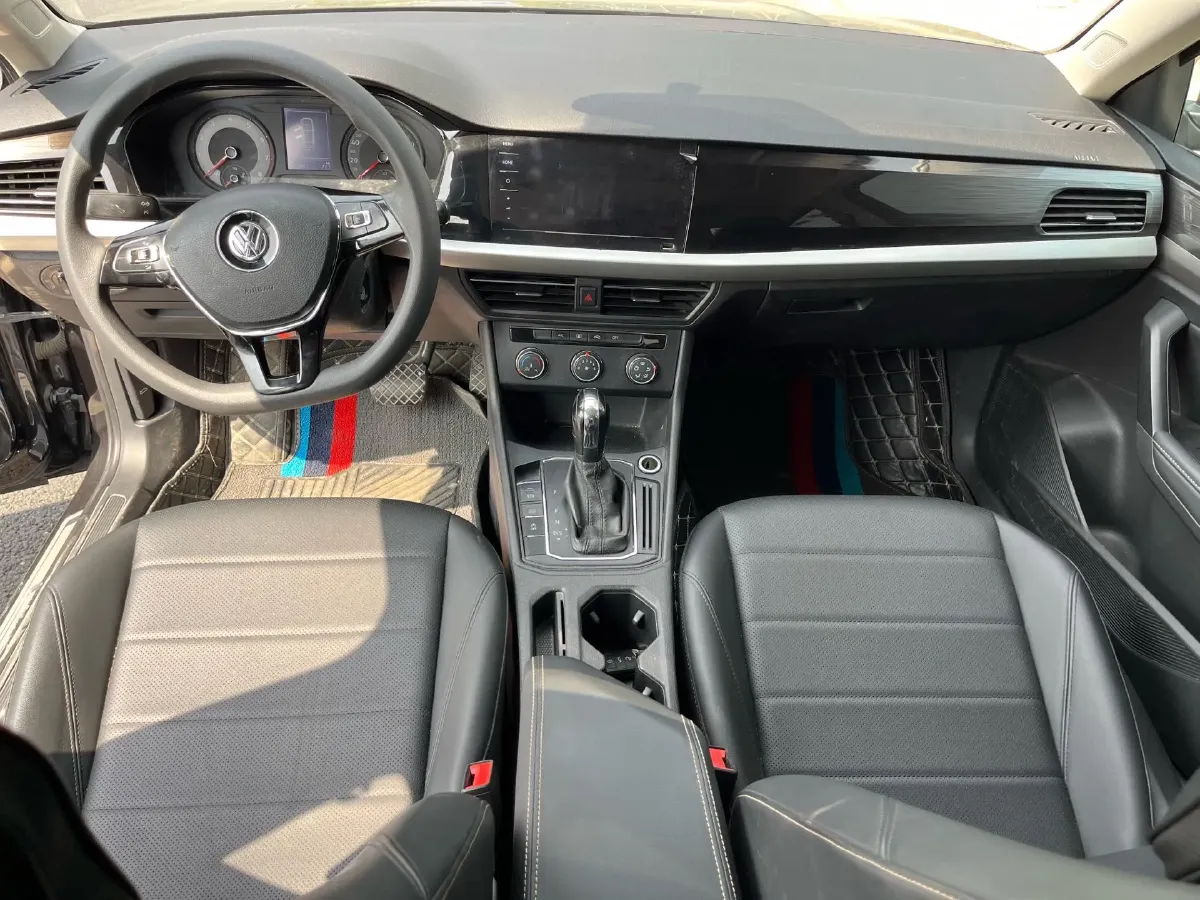 2022 Bestune B70 2.0T 224HP L4 6AT,autocango,china used car exporter,china ev exporter,chinese used car exporter,chinese used ev exporter