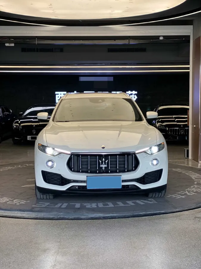 2016 Maserati Levante 3.0T 430HP V6 8AT,autocango,china used car exporter,china ev exporter,chinese used car exporter,chinese used ev exporter