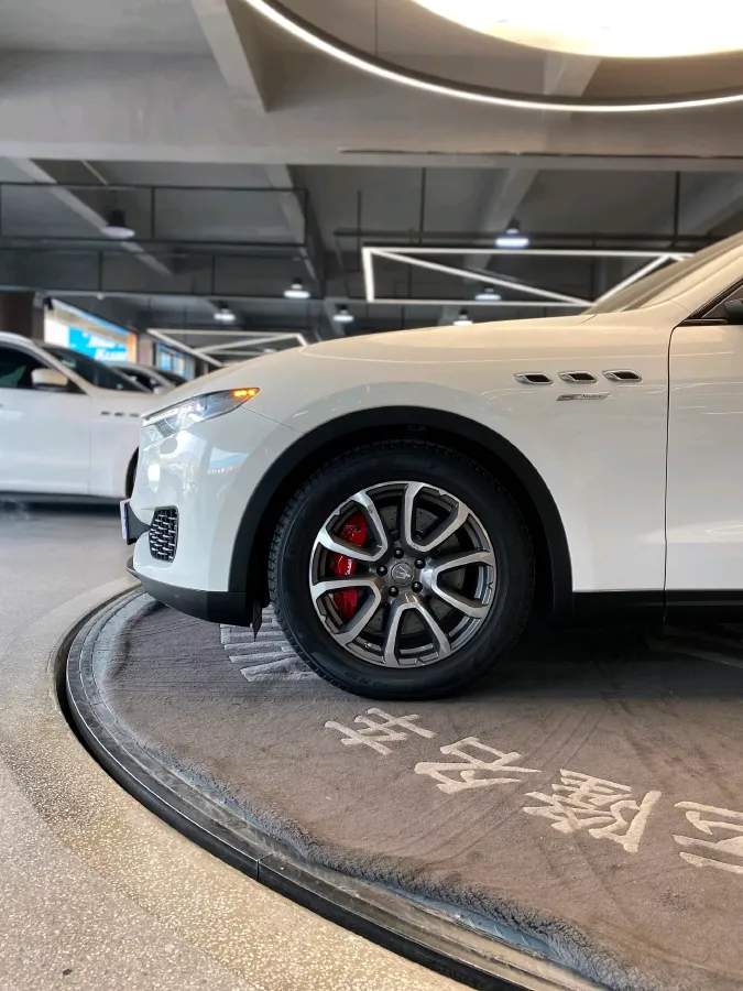 2016 Maserati Levante 3.0T 430HP V6 8AT,autocango,china used car exporter,china ev exporter,chinese used car exporter,chinese used ev exporter