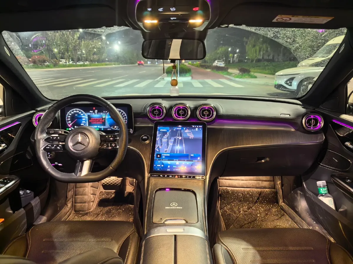 2023 Mercedes-Benz C Class 2.0T 204HP L4 9AT PHEV 25.4KWH,autocango,china used car exporter,china ev exporter,chinese used car exporter,chinese used ev exporter