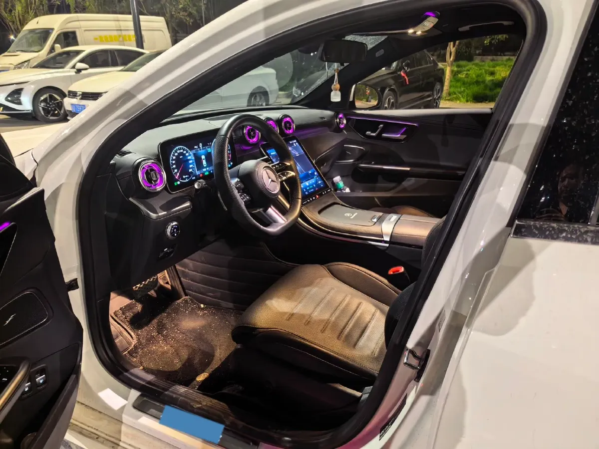 2023 Mercedes-Benz C Class 2.0T 204HP L4 9AT PHEV 25.4KWH,autocango,china used car exporter,china ev exporter,chinese used car exporter,chinese used ev exporter