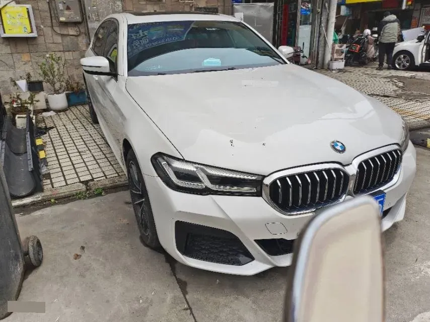 2022 BMW 5 Series 2.0T 184HP L4 8AT,autocango,china used car exporter,china ev exporter,chinese used car exporter,chinese used ev exporter