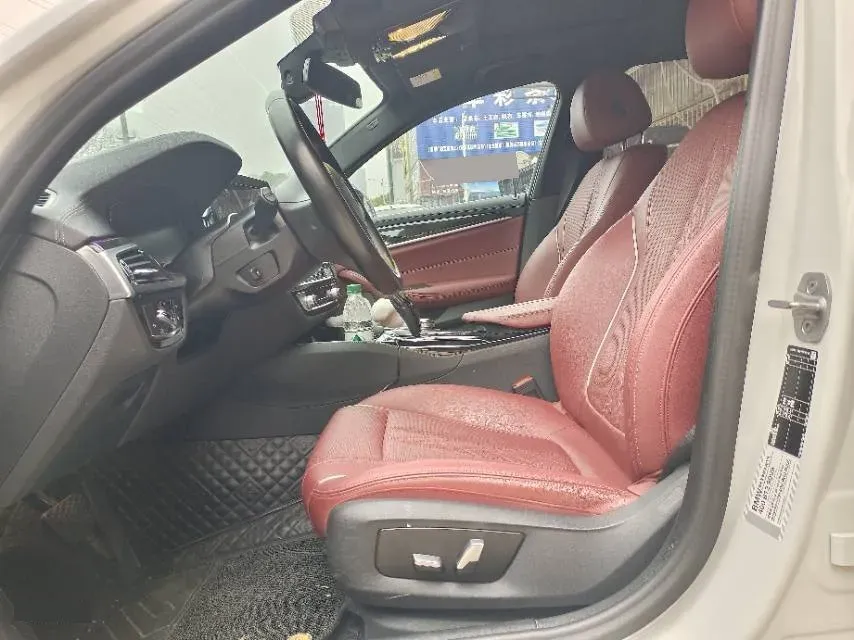 2022 BMW 5 Series 2.0T 184HP L4 8AT,autocango,china used car exporter,china ev exporter,chinese used car exporter,chinese used ev exporter