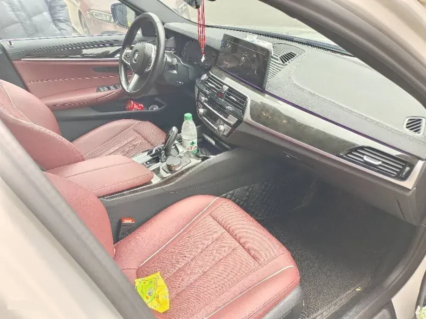 2022 BMW 5 Series 2.0T 184HP L4 8AT,autocango,china used car exporter,china ev exporter,chinese used car exporter,chinese used ev exporter