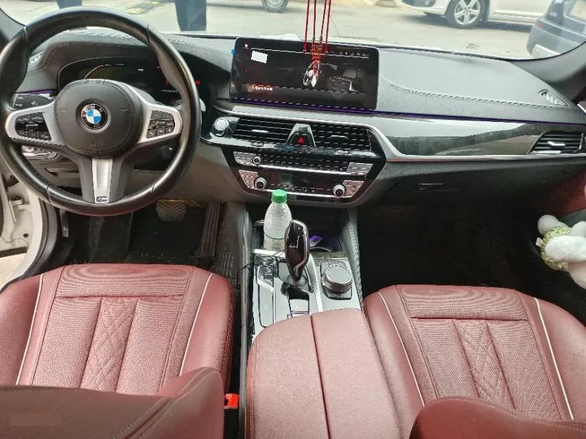2022 BMW 5 Series 2.0T 184HP L4 8AT,autocango,china used car exporter,china ev exporter,chinese used car exporter,chinese used ev exporter