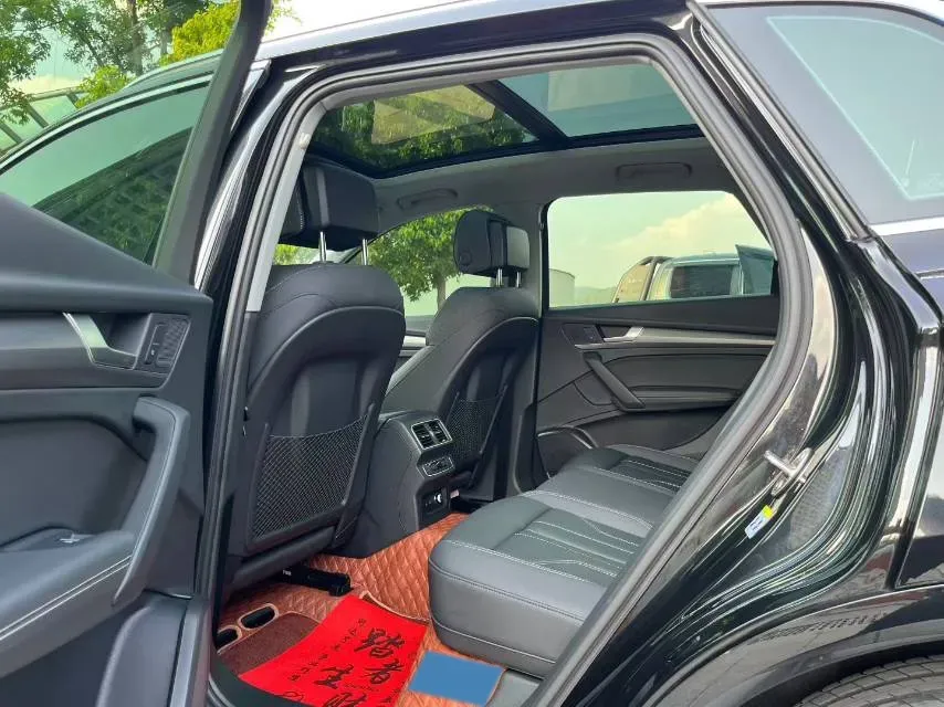 2022 Audi Q5L 2.0T 252HP L4 7DCT,autocango,china used car exporter,china ev exporter,chinese used car exporter,chinese used ev exporter