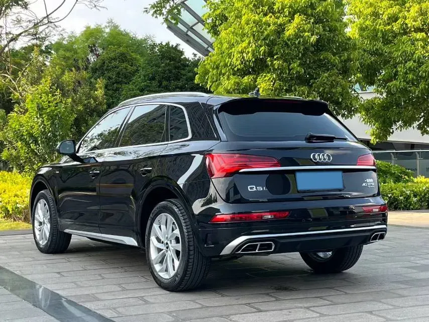 2022 Audi Q5L 2.0T 252HP L4 7DCT,autocango,china used car exporter,china ev exporter,chinese used car exporter,chinese used ev exporter