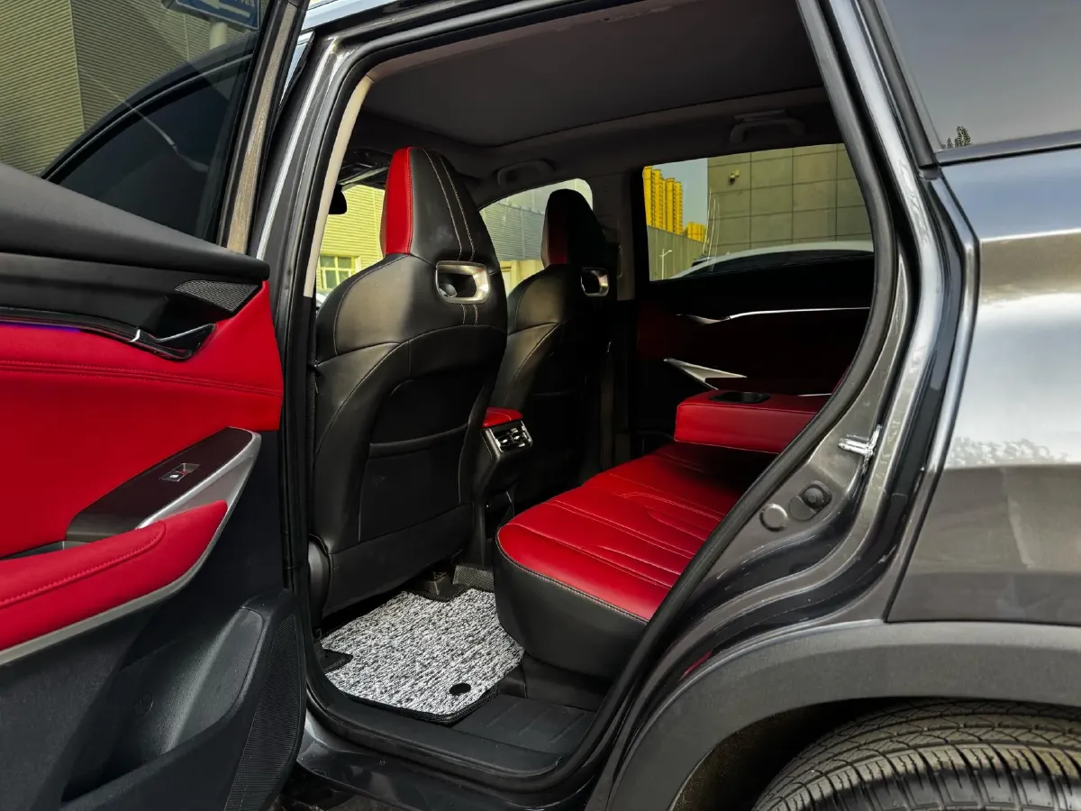 2020 ChangAn CS75 Plus 2.0T 233HP L4 8AT,autocango,china used car exporter,china ev exporter,chinese used car exporter,chinese used ev exporter