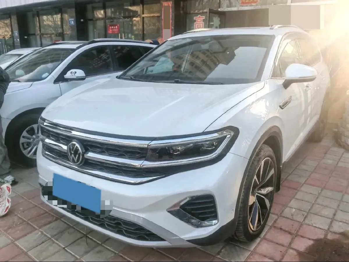 2022 Volkswagen Talagon 2.5T 299HP V6 7DCT,autocango,china used car exporter,china ev exporter,chinese used car exporter,chinese used ev exporter