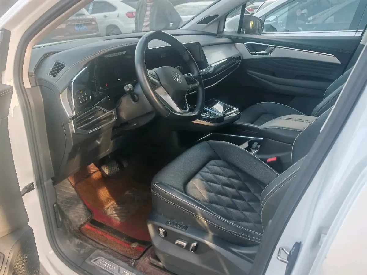 2022 Volkswagen Talagon 2.5T 299HP V6 7DCT,autocango,china used car exporter,china ev exporter,chinese used car exporter,chinese used ev exporter