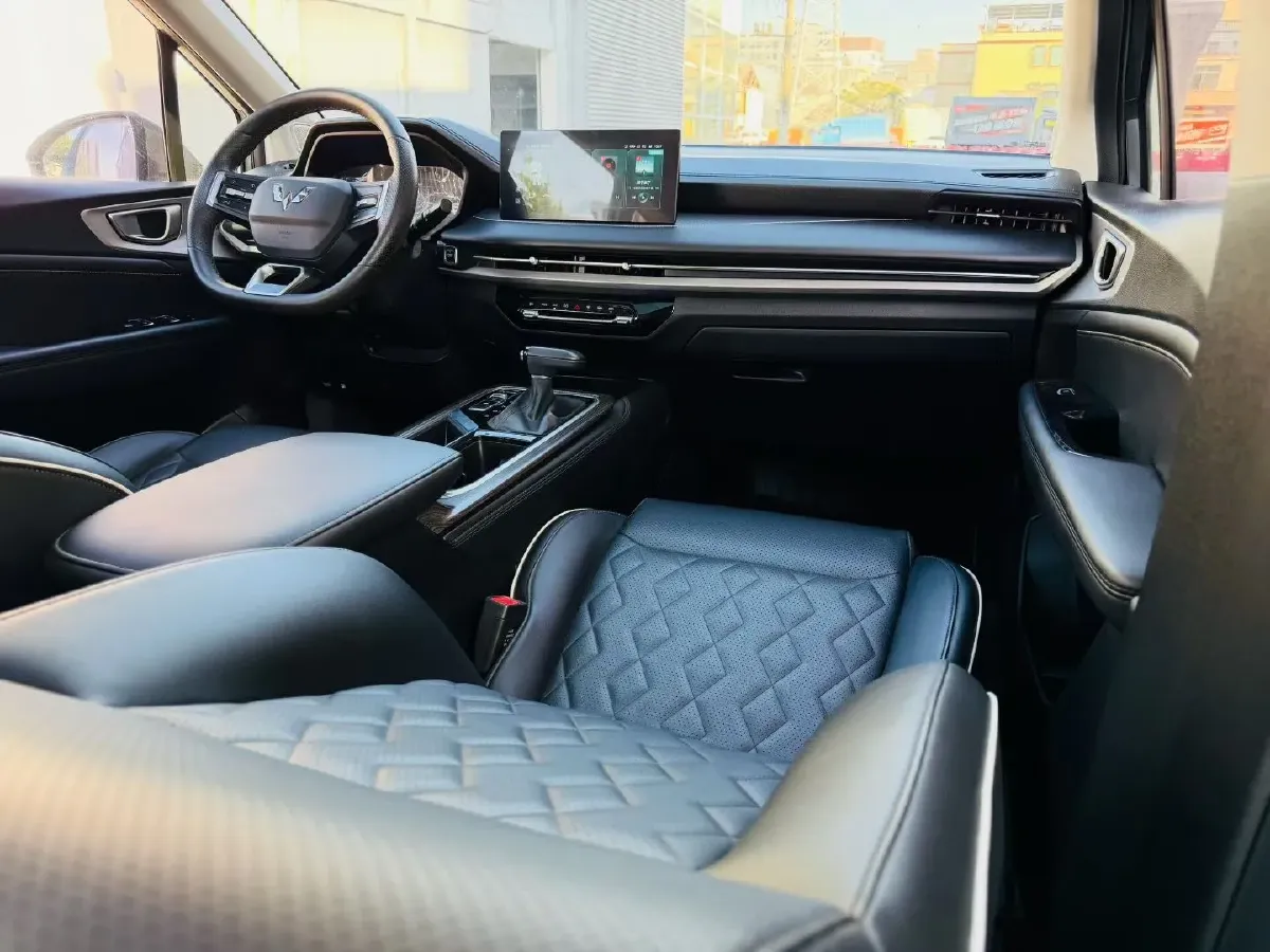 2022 Venucia T60 1.6L 126HP L4 CVT,autocango,china used car exporter,china ev exporter,chinese used car exporter,chinese used ev exporter