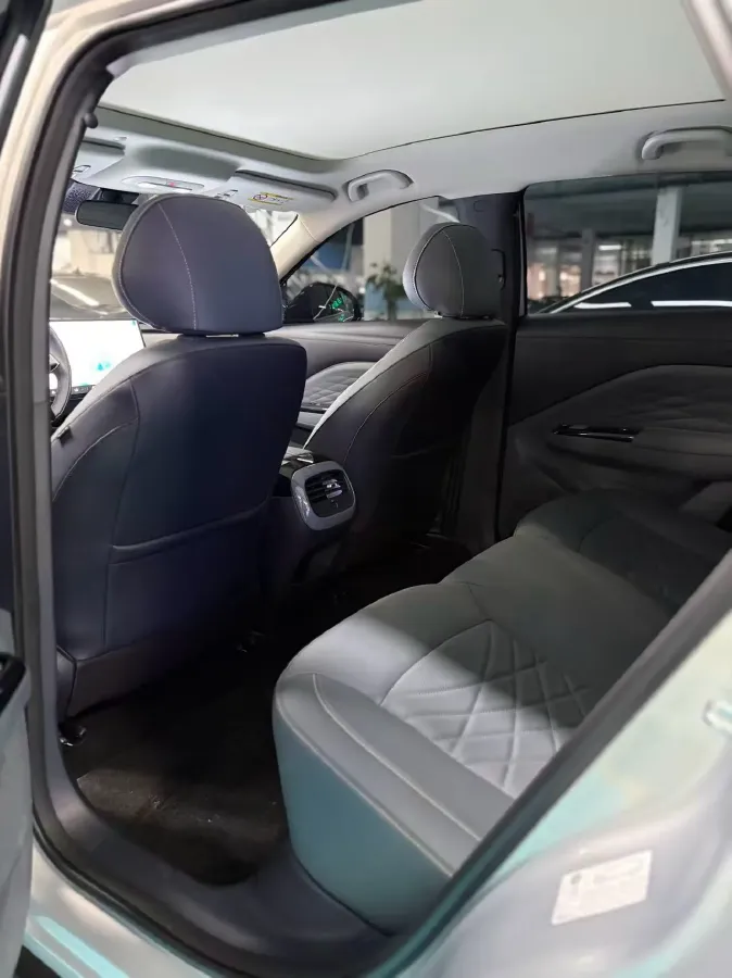 2025 ARCFOX T1 BEV,autocango,china used car exporter,china ev exporter,chinese used car exporter,chinese used ev exporter