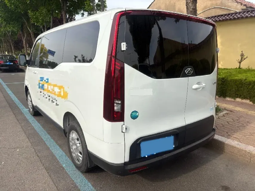 2023 MAXUS XinTu V70 2.0T 125HP L4 6MT,autocango,china used car exporter,china ev exporter,chinese used car exporter,chinese used ev exporter