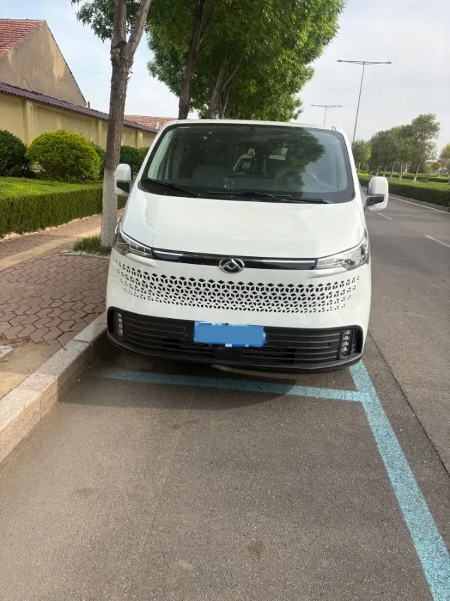 2023 MAXUS XinTu V70 2.0T 125HP L4 6MT,autocango,china used car exporter,china ev exporter,chinese used car exporter,chinese used ev exporter