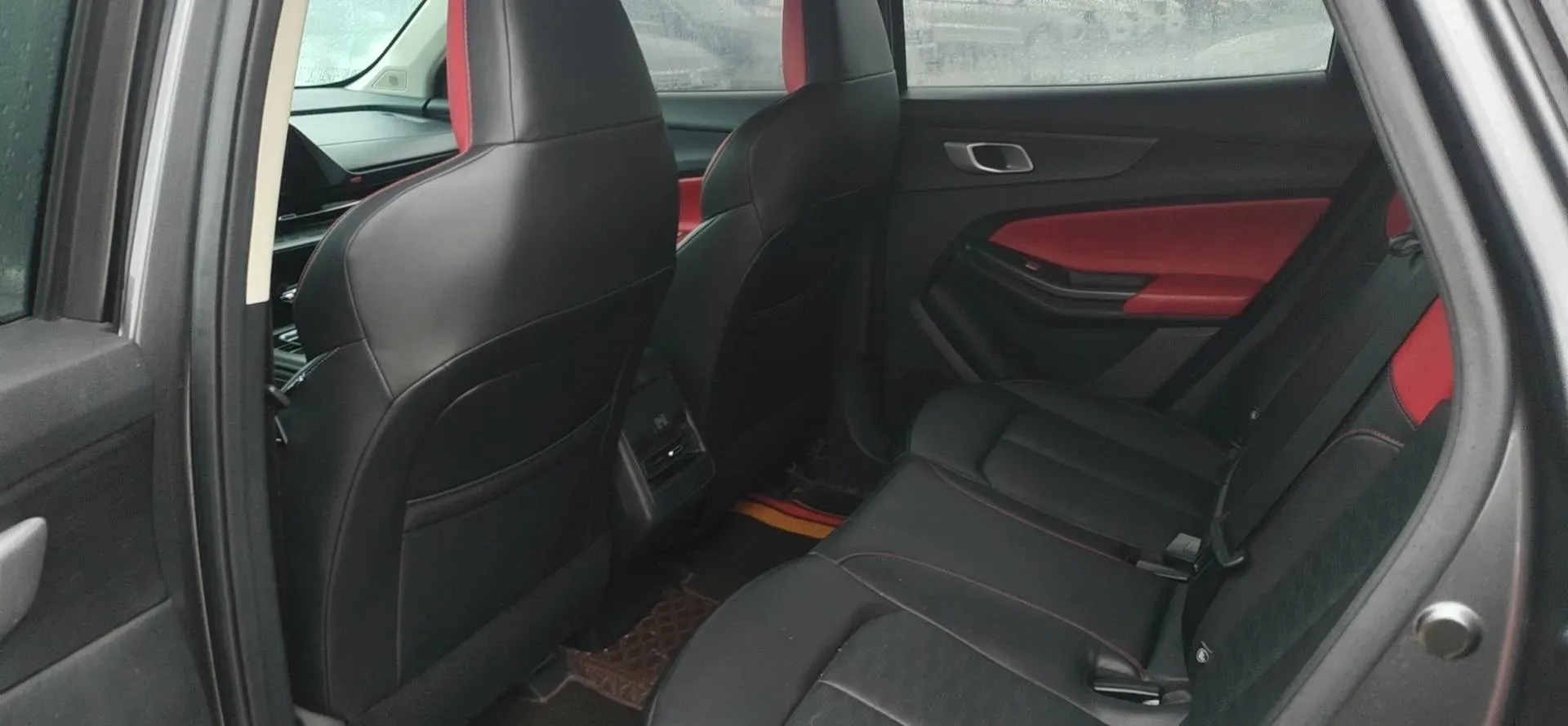 2022 ChangAn Oshan X7 Plus 1.5T 188HP L4 7DCT,autocango,china used car exporter,china ev exporter,chinese used car exporter,chinese used ev exporter