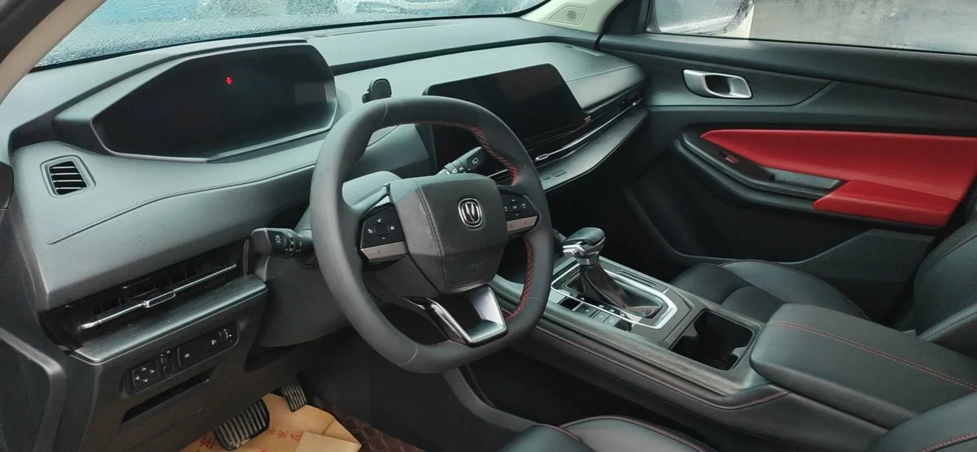 2022 ChangAn Oshan X7 Plus 1.5T 188HP L4 7DCT,autocango,china used car exporter,china ev exporter,chinese used car exporter,chinese used ev exporter