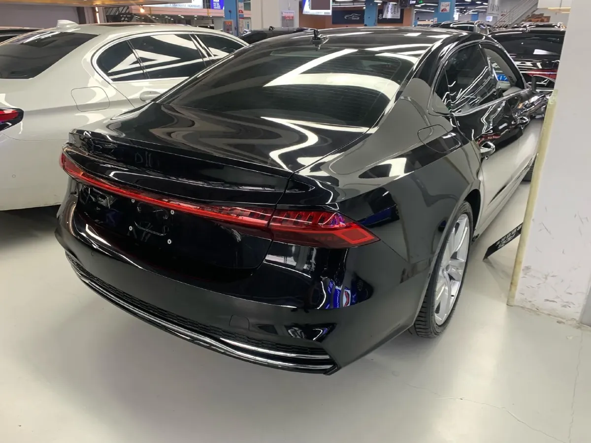 2024 Audi A7L 2.0T 245HP L4 7DCT,autocango,china used car exporter,china ev exporter,chinese used car exporter,chinese used ev exporter