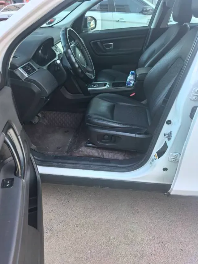 2017 Land Rover Discovery Sport 2.0T 241HP L4 9AT,autocango,china used car exporter,china ev exporter,chinese used car exporter,chinese used ev exporter