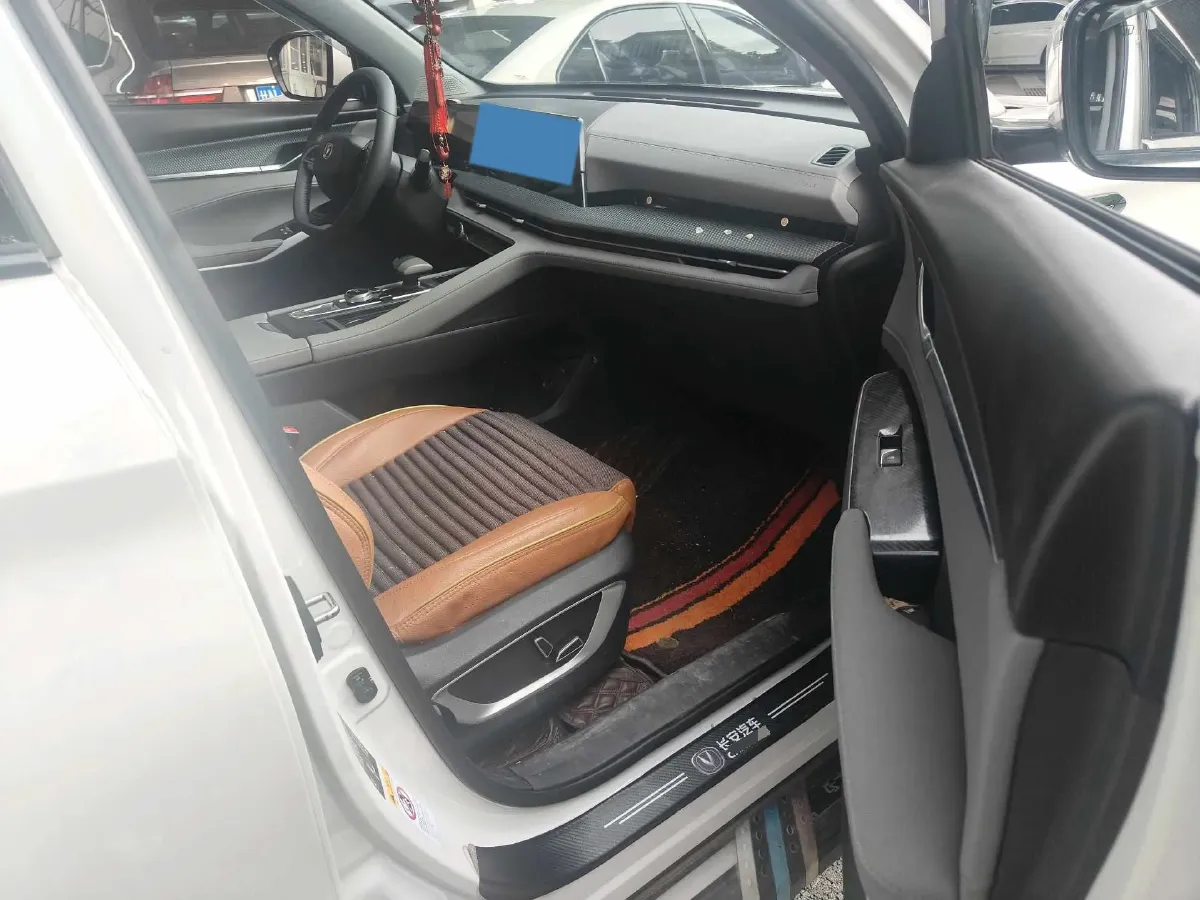 2022 ChangAn CS75 Plus 1.5T 188HP L4 8AT,autocango,china used car exporter,china ev exporter,chinese used car exporter,chinese used ev exporter