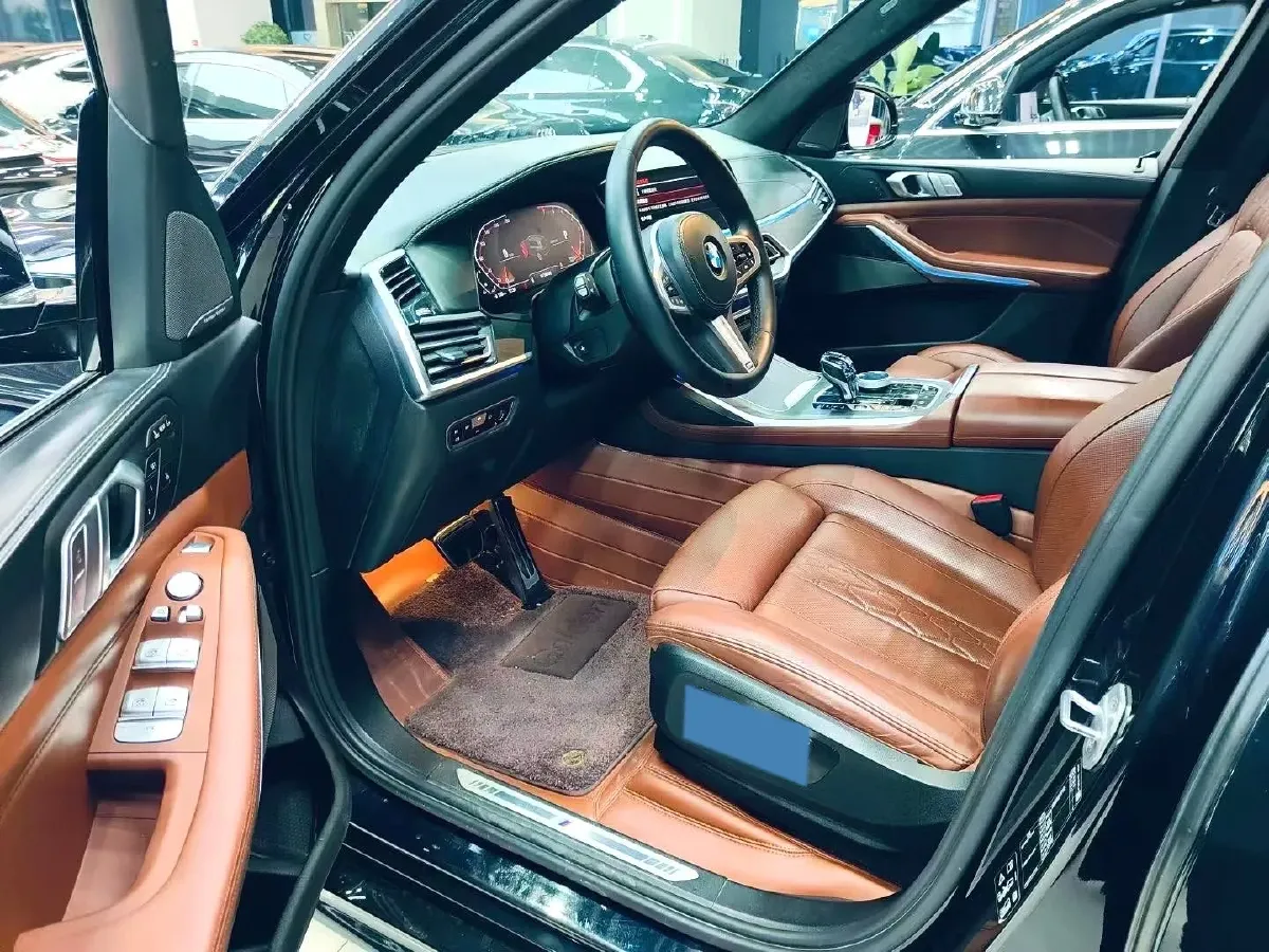 2021 BMW X7 3.0T 340HP L6 8AT,autocango,china used car exporter,china ev exporter,chinese used car exporter,chinese used ev exporter