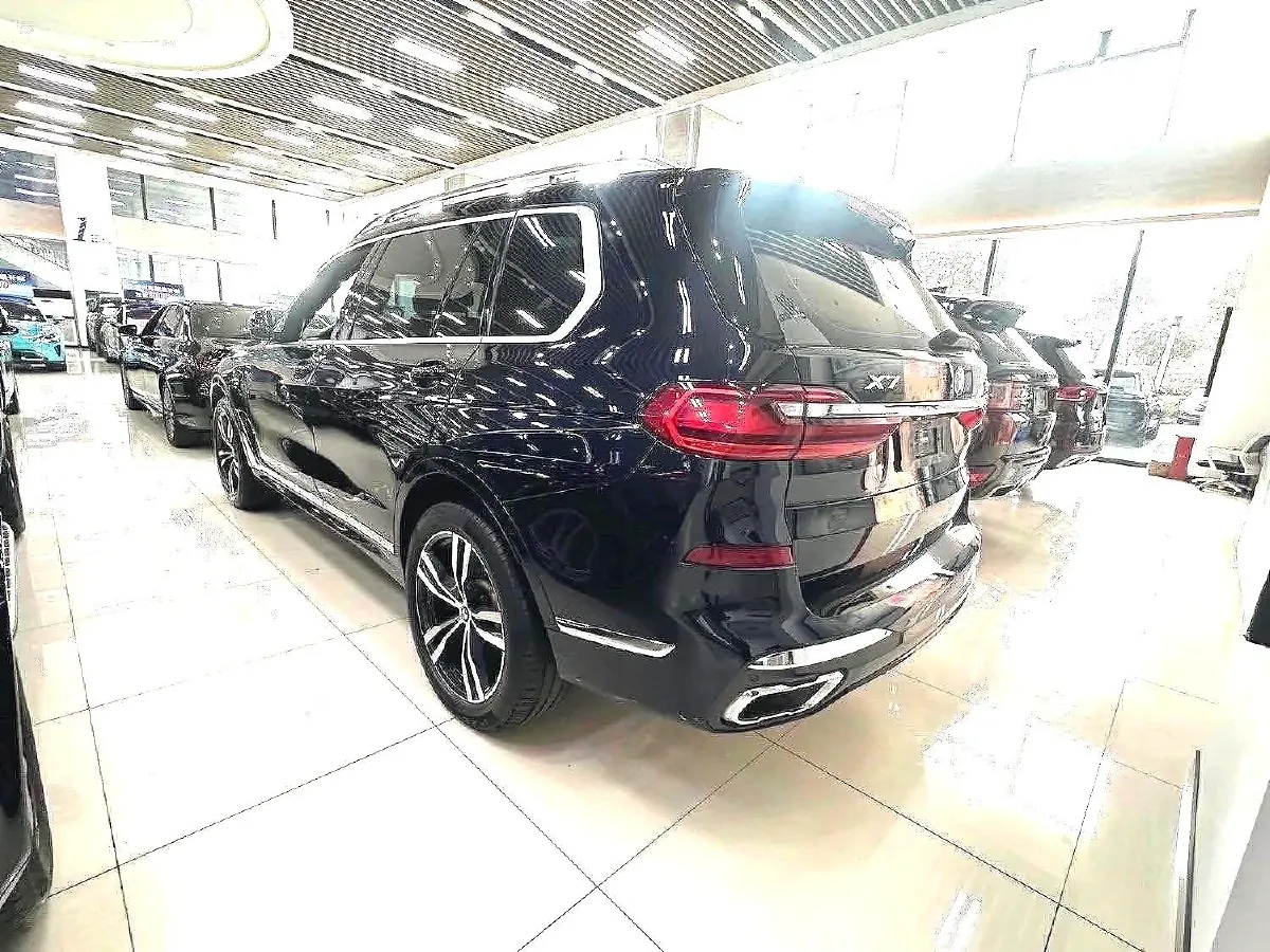 2021 BMW X7 3.0T 340HP L6 8AT,autocango,china used car exporter,china ev exporter,chinese used car exporter,chinese used ev exporter
