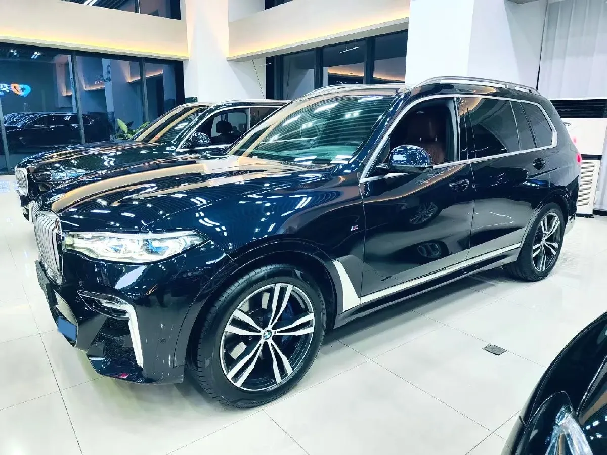 2021 BMW X7 3.0T 340HP L6 8AT,autocango,china used car exporter,china ev exporter,chinese used car exporter,chinese used ev exporter