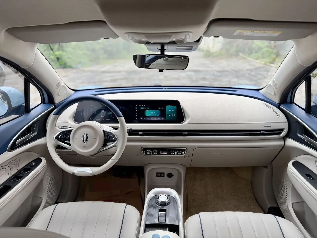 2022 ChangAn Oshan X7 Plus 1.5T 188HP L4 7DCT,autocango,china used car exporter,china ev exporter,chinese used car exporter,chinese used ev exporter