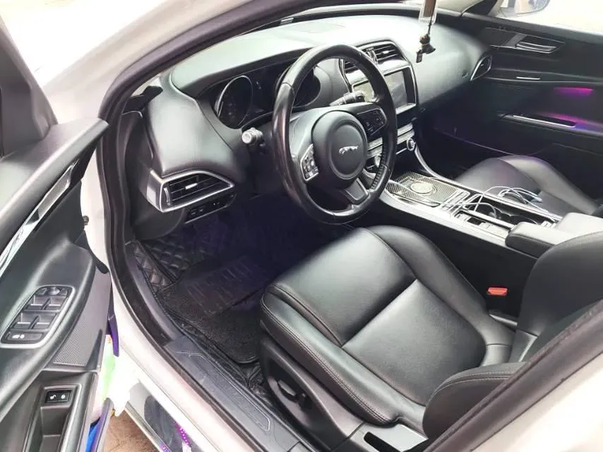 2019 HongQi H7 2.0T 204HP L4 6AT,autocango,china used car exporter,china ev exporter,chinese used car exporter,chinese used ev exporter