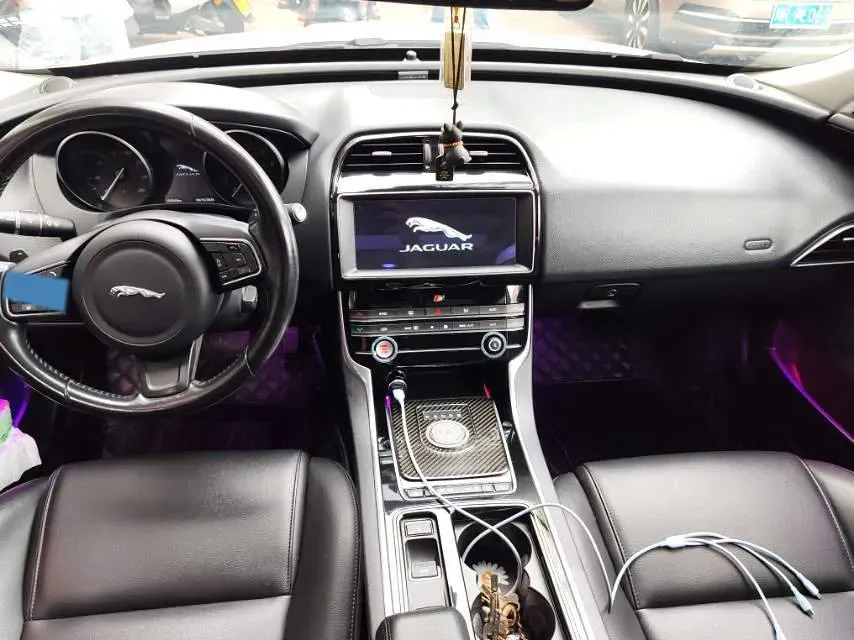 2019 HongQi H7 2.0T 204HP L4 6AT,autocango,china used car exporter,china ev exporter,chinese used car exporter,chinese used ev exporter