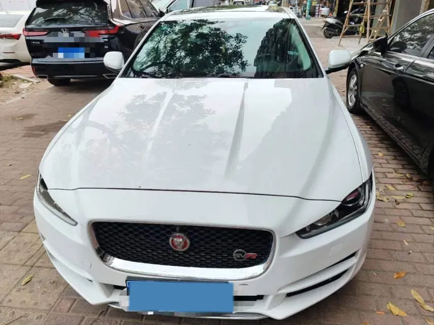2019 HongQi H7 2.0T 204HP L4 6AT,autocango,china used car exporter,china ev exporter,chinese used car exporter,chinese used ev exporter