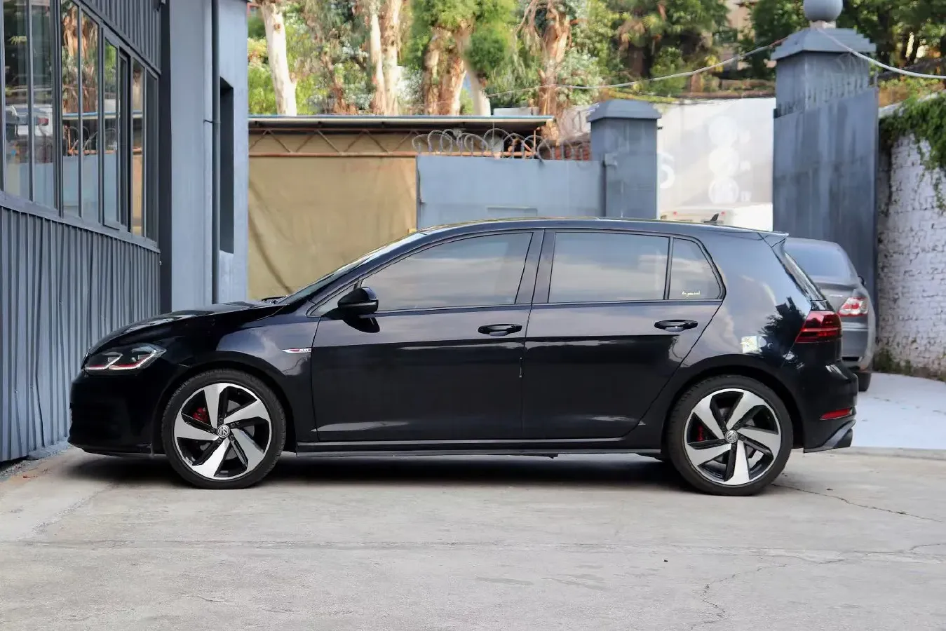 2019 Buick EnvisionPlus 2.0T 260HP L4 9AT,autocango,china used car exporter,china ev exporter,chinese used car exporter,chinese used ev exporter