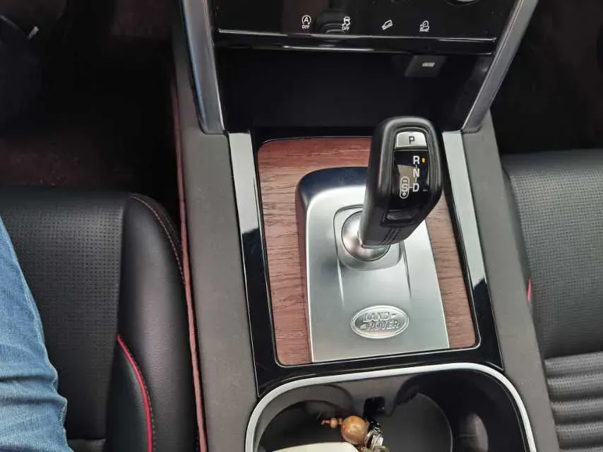 2021 Land Rover Discovery Sport 2.0T 249HP L4 9AT,autocango,china used car exporter,china ev exporter,chinese used car exporter,chinese used ev exporter