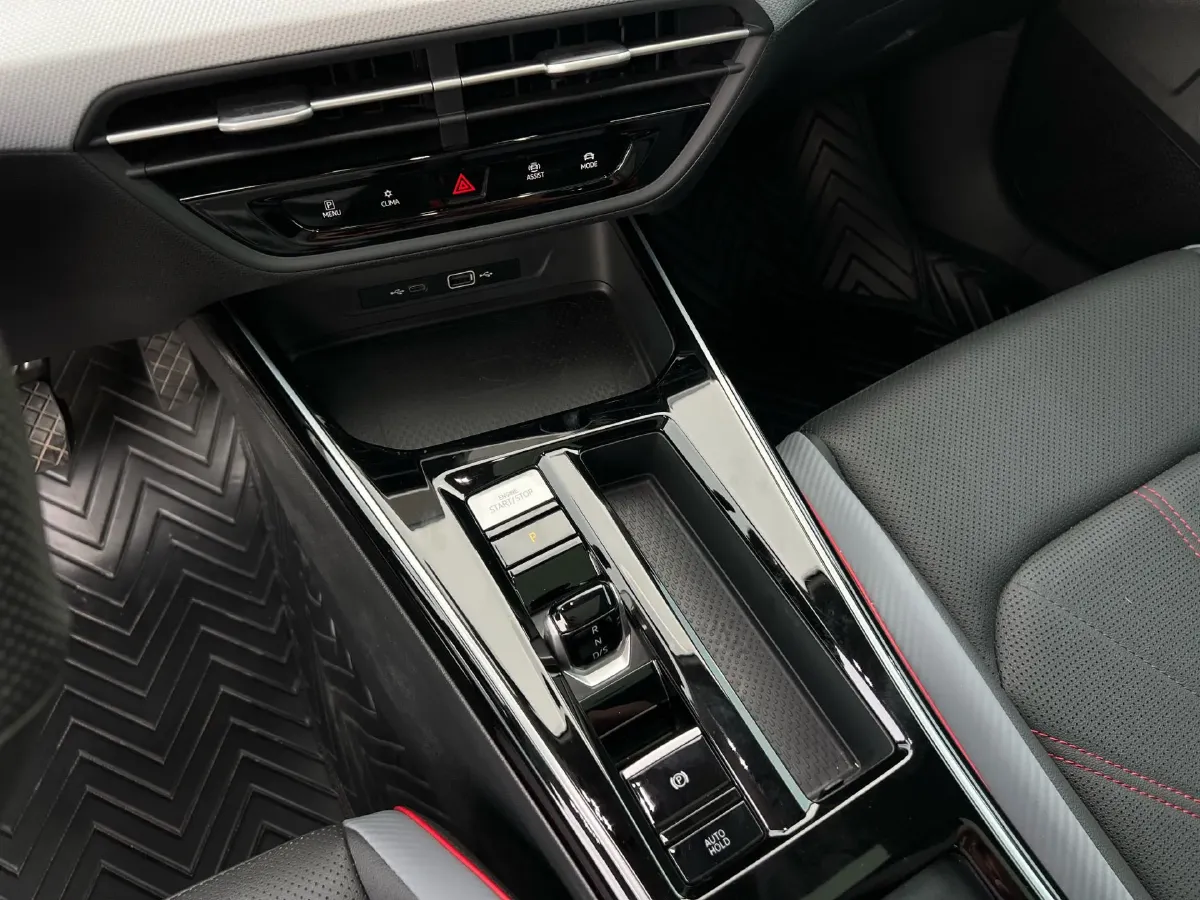 2022 Exceed TXL 2.0T 261HP L4 7DCT,autocango,china used car exporter,china ev exporter,chinese used car exporter,chinese used ev exporter