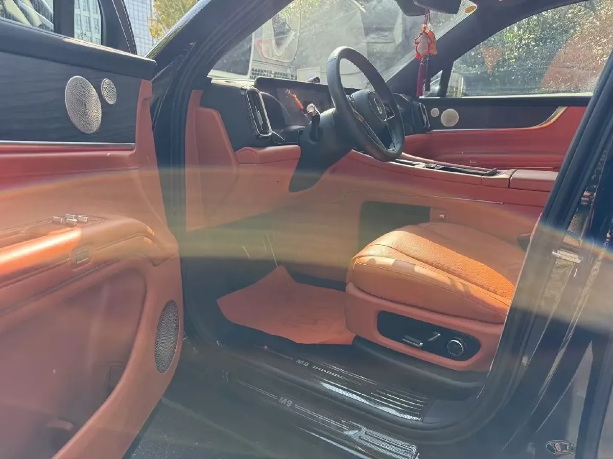 2024 AITO AITO M9 1.5T 152HP L4 REEV 42KWH,autocango,china used car exporter,china ev exporter,chinese used car exporter,chinese used ev exporter