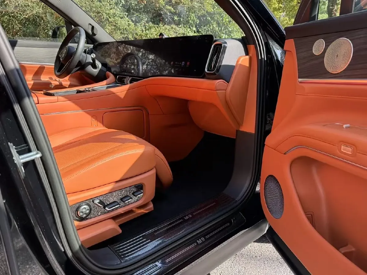 2024 AITO AITO M9 1.5T 152HP L4 REEV 42KWH,autocango,china used car exporter,china ev exporter,chinese used car exporter,chinese used ev exporter